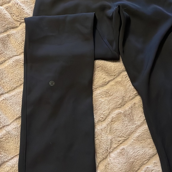 COPY - Lululemon Black pants, size 6 - Picture 3 of 4